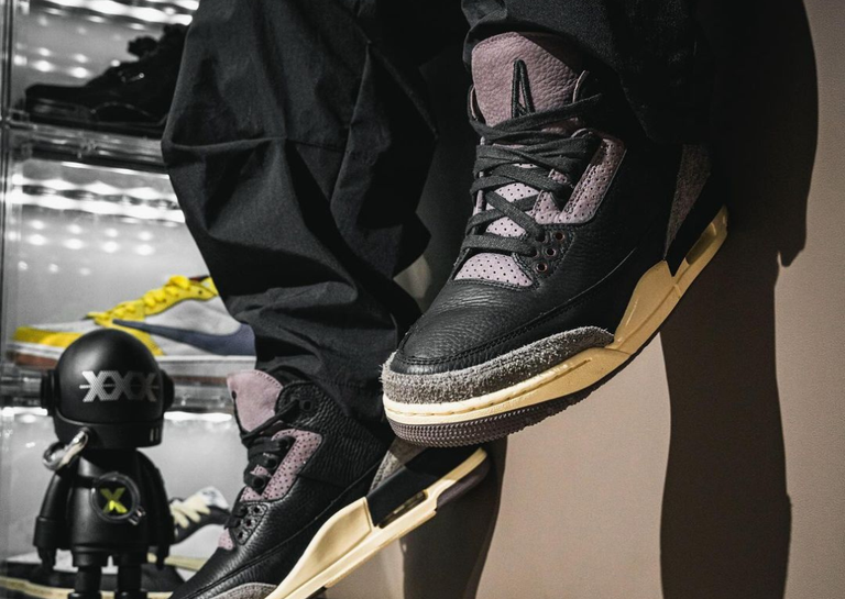 A Ma Maniere x Air Jordan 3 Retro OG SP Black (W) On-Foot Angle