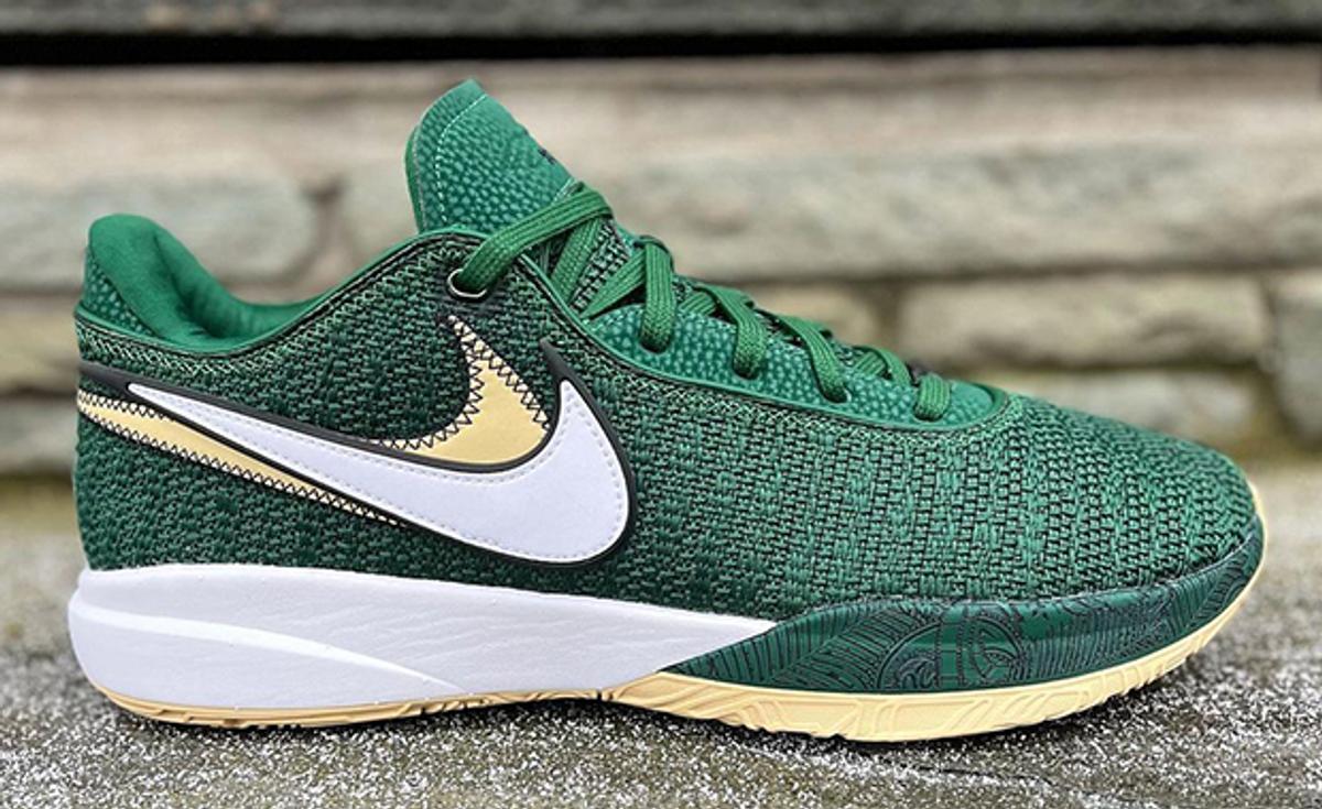 St. Vincent-St. Mary Receives A PE Colorway Of The Nike LeBron 20