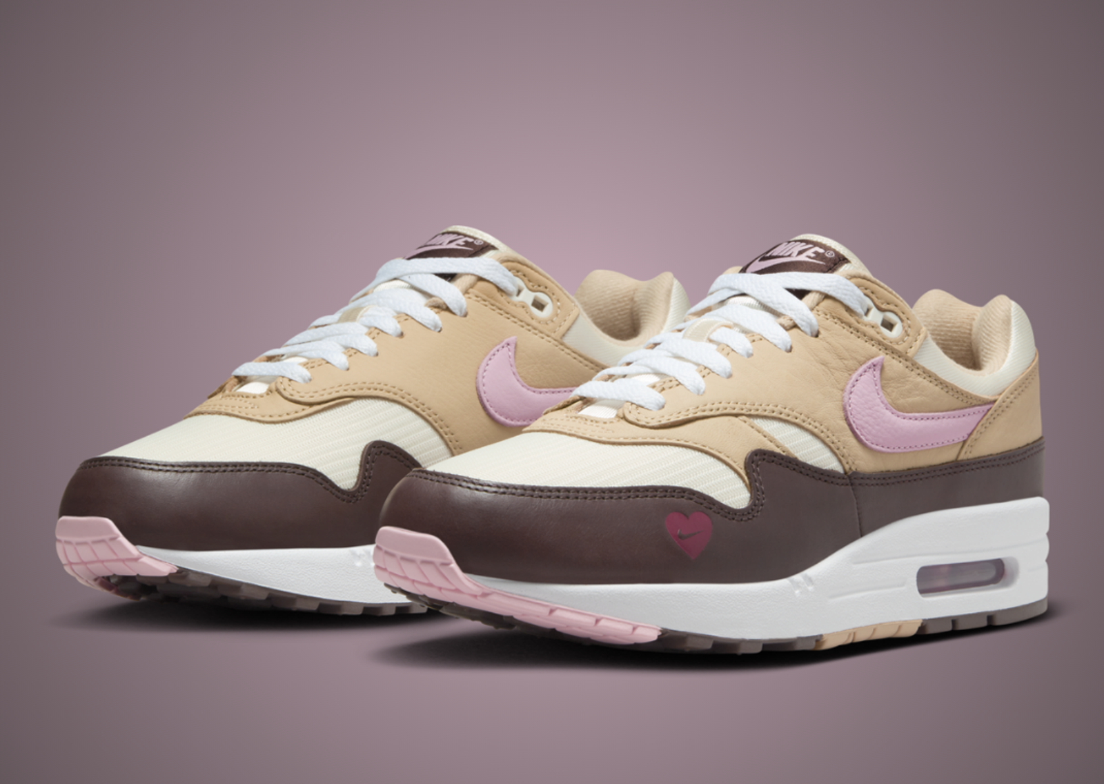 Nike Air Max 1 Valentine's Day (W) Angle