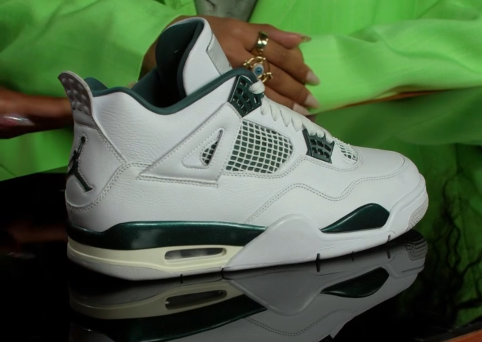 Air Jordan 4 Retro Oxidized Green Lateral