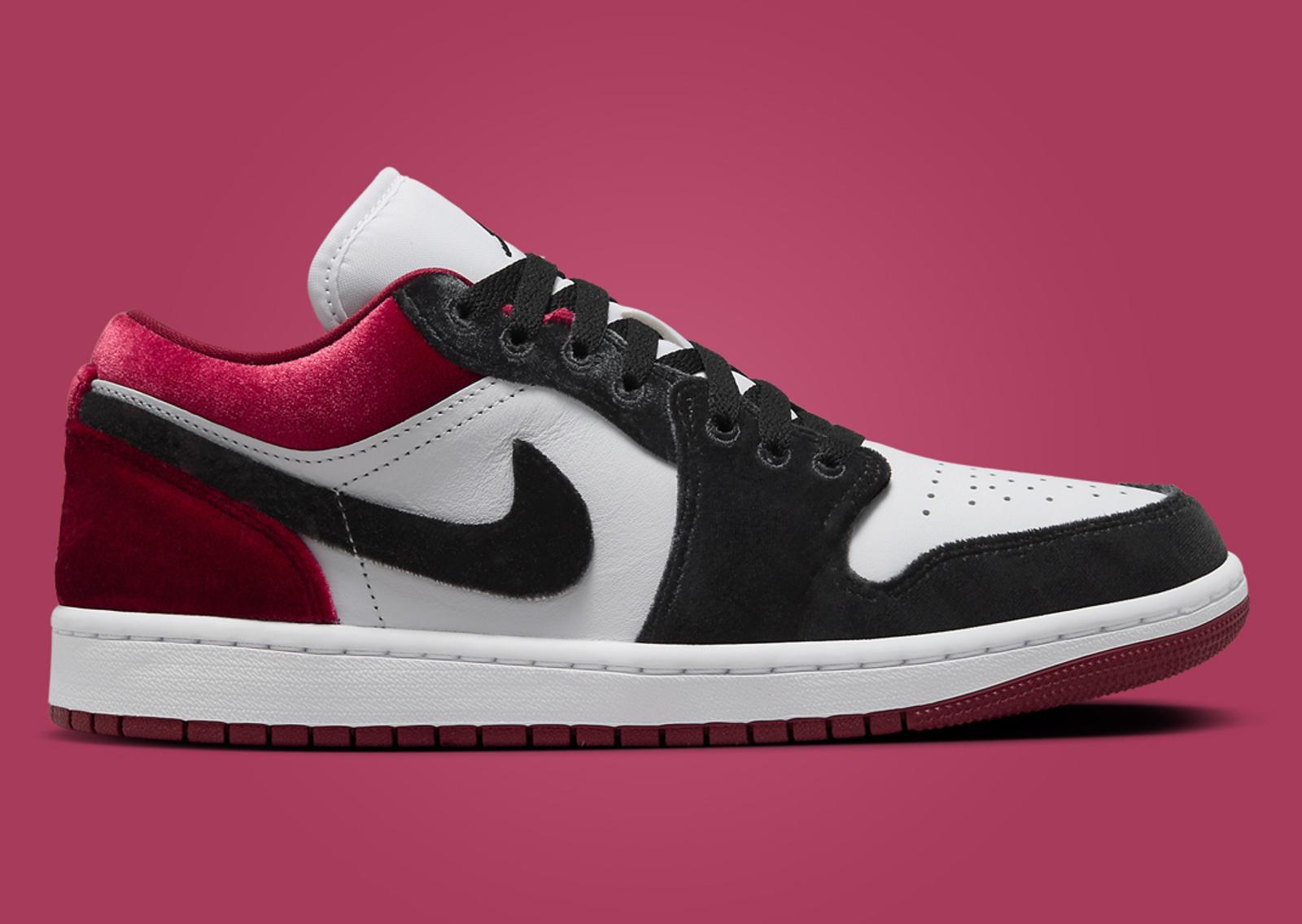 Air Jordan 1 Low Velvet Black Toe (W) Lateral