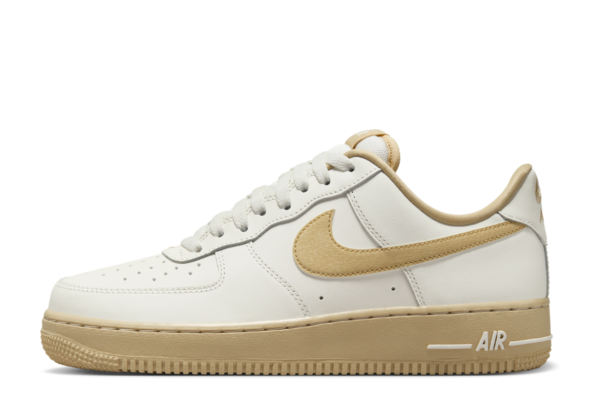 Nike Air Force 1 Low Sail Sesame (W) Lateral