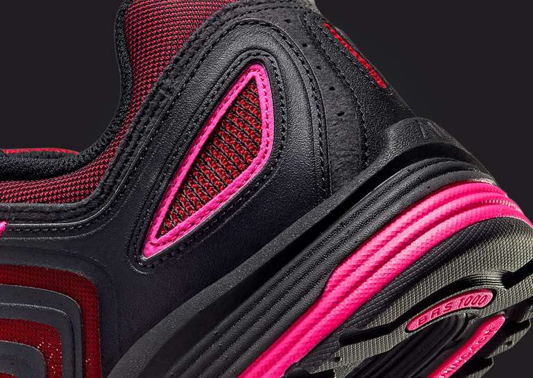 Nike Air Pegasus 2K5 Black Fire Red Heel Detail
