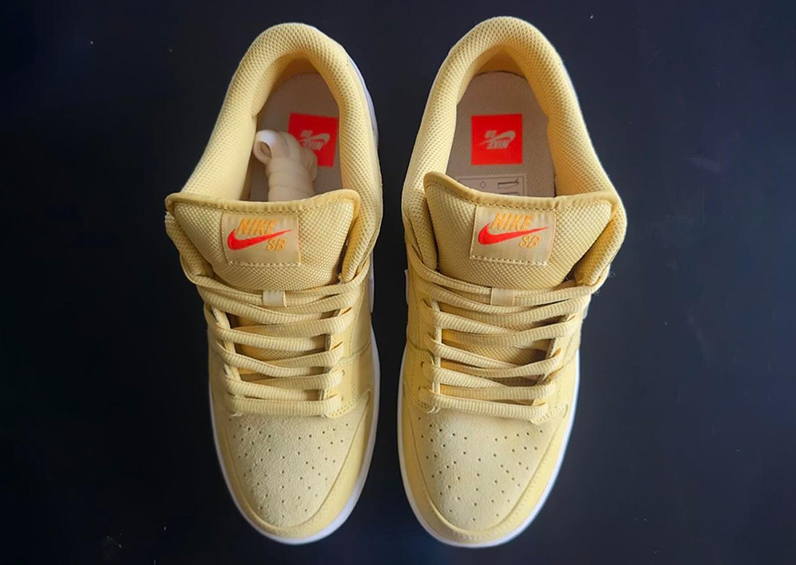 Nike SB Dunk Low Saturn Gold Top