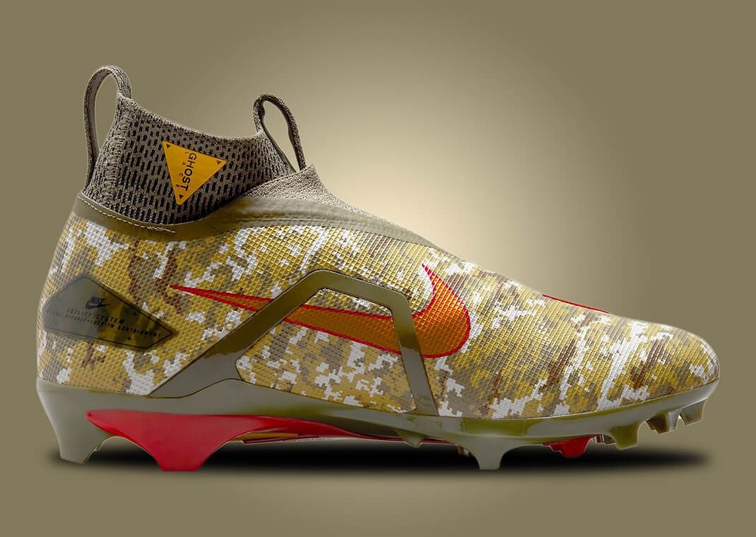 スパイク Nike Alpha Menace Elite 3 \"Travis Kelce\" Size 8 - Nike Alpha Menace Elite 3 Travis Kelce Camo Cleats