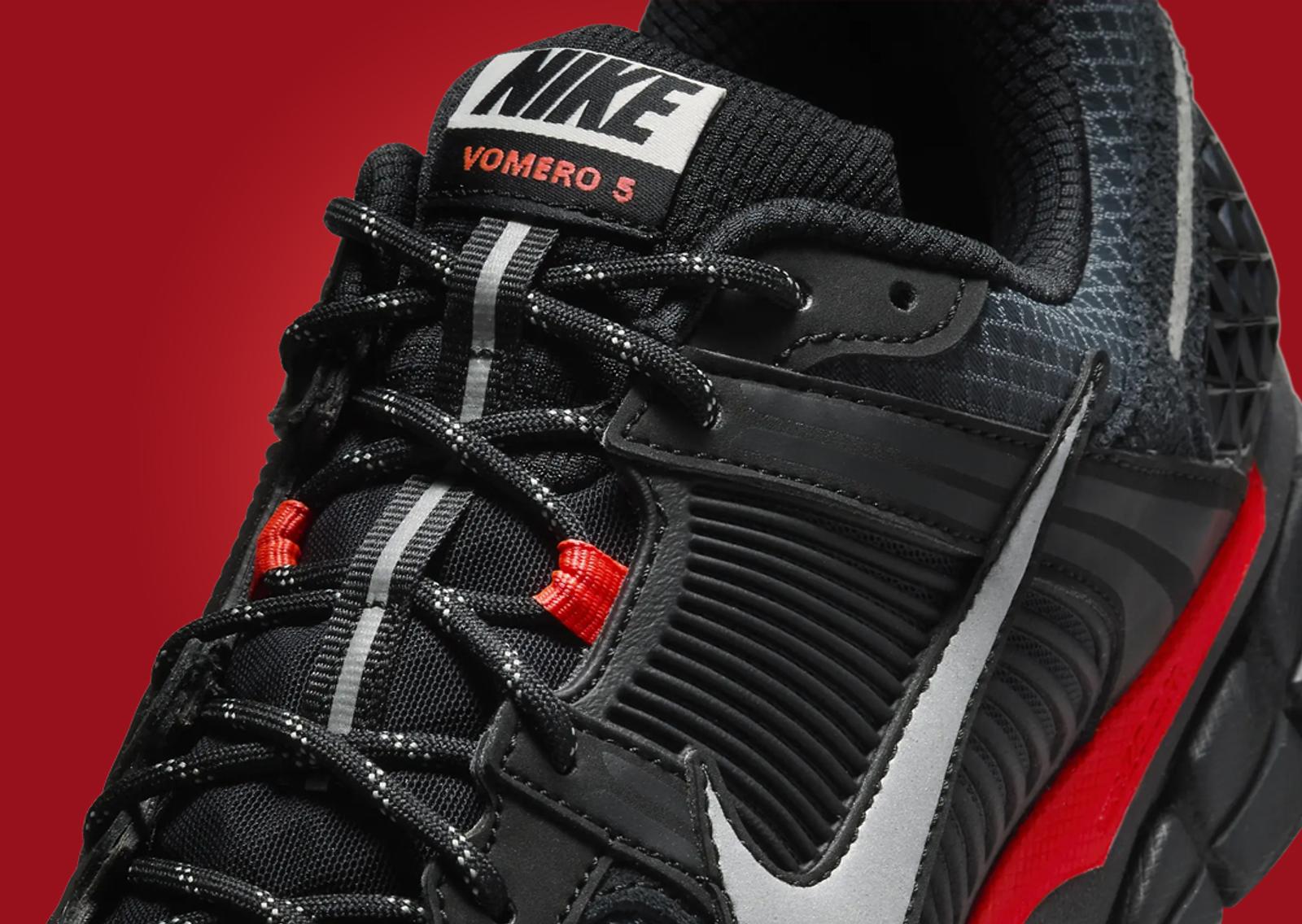 Nike Zoom Vomero 5 Black Metallic Detail