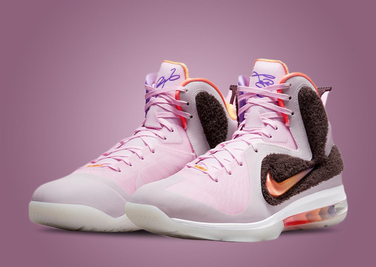 Nike LeBron 9 "Regal Pink"