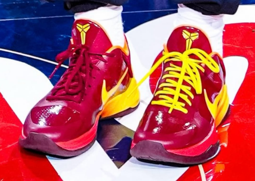 Nike kobe5 protro(コービー5) Caitlin Clark's Latest Nike Kobe 5 Protro PE is Packed with Patent