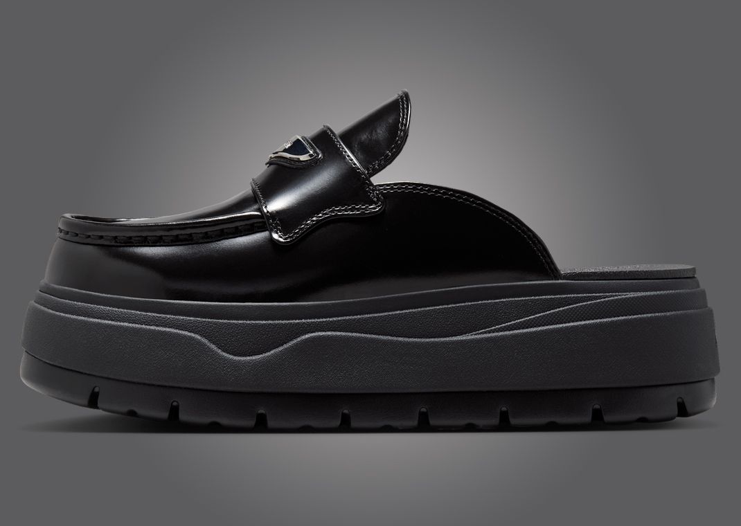 The Women's Air Jordan Mule Debuts Fall 2025