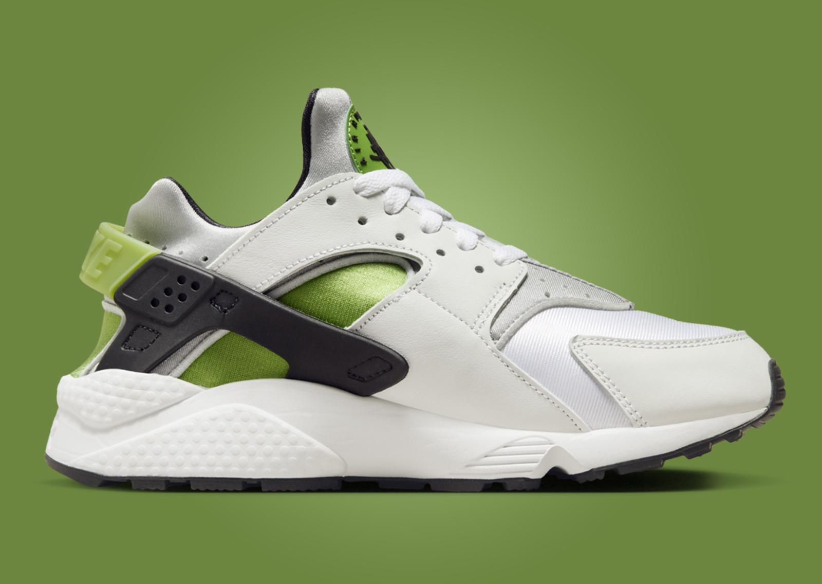 Nike Air Huarache Chlorophyll (W) Medial