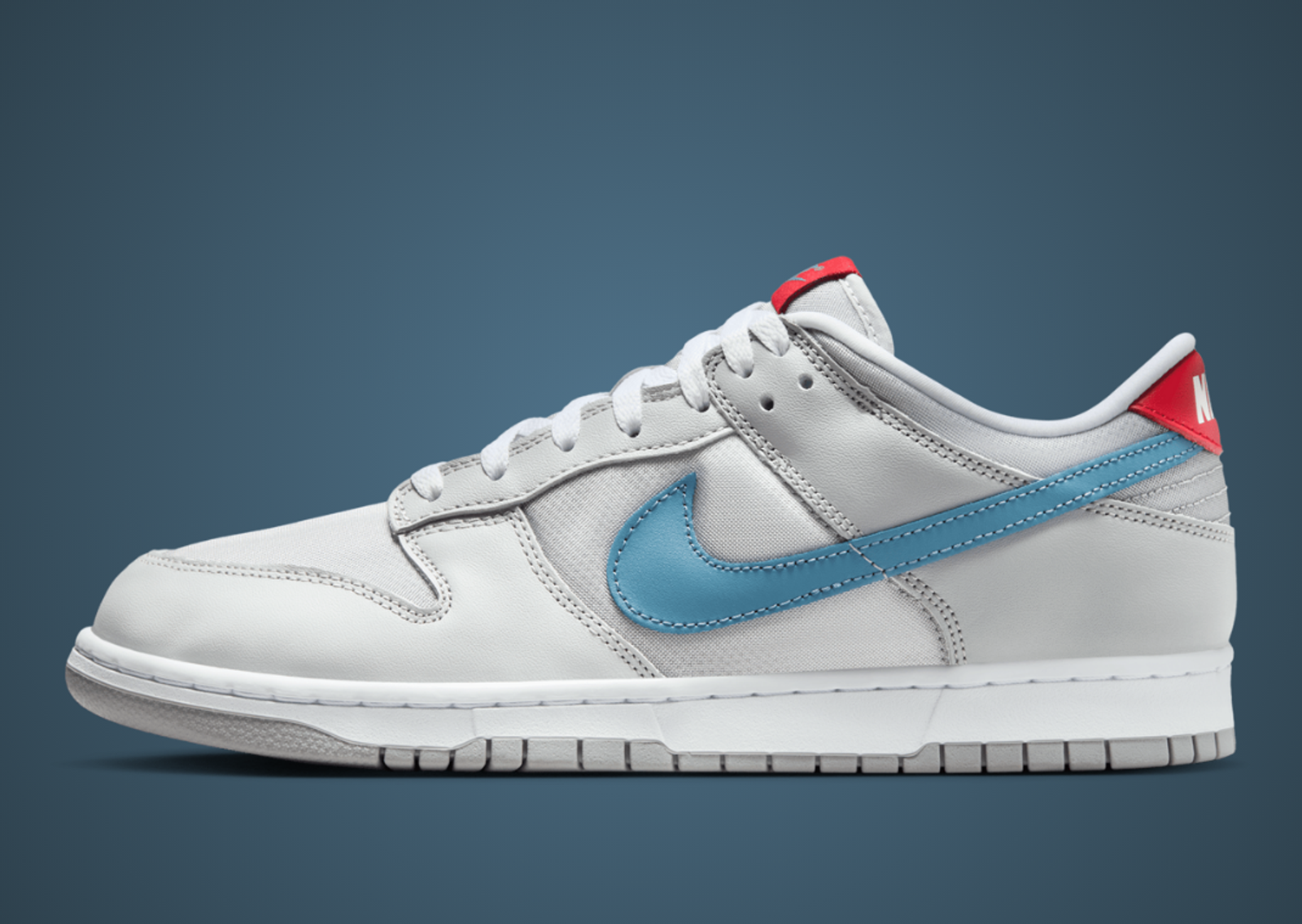 Nike Dunk Low Silver Surfer Lateral