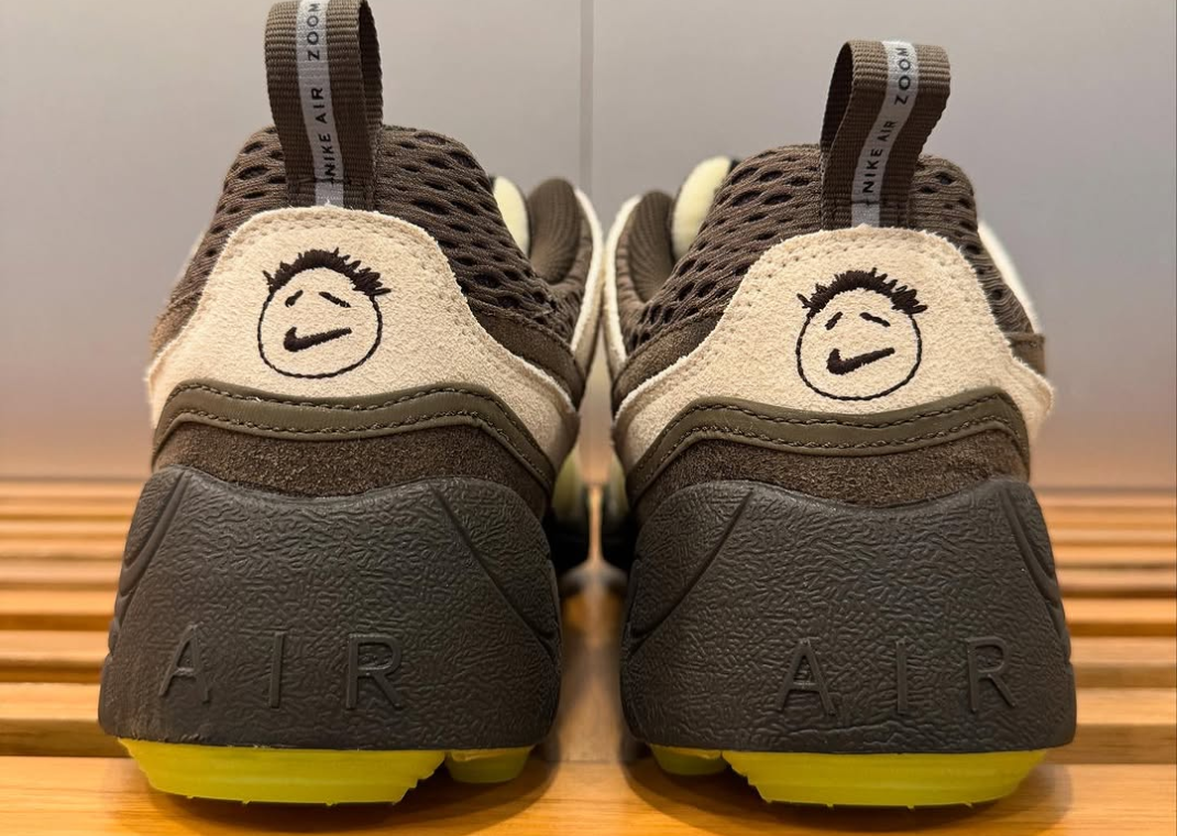 【ナイキ】★Nike x Travis Scott Zoom Field Jaxx★男女共用★ Travis Scott Nike Zoom Field Jaxx Limelight | SneakerNews.com