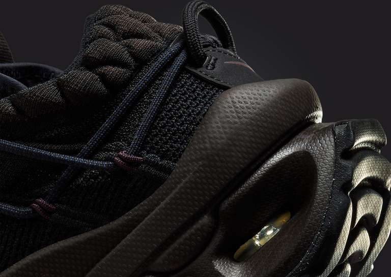 Nike Air Max Flyknit Venture Black Velvet Brown (W) Heel Detail