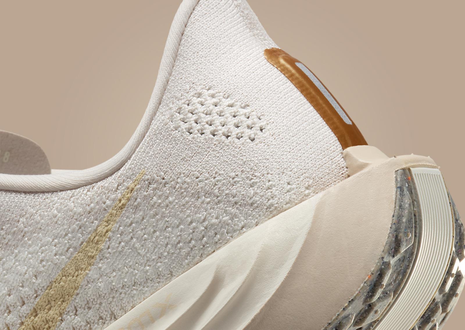 Nike Pegasus Plus Light Orewood Brown (W) Heel Detail