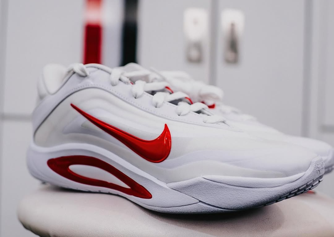 uga tennis shoes nike