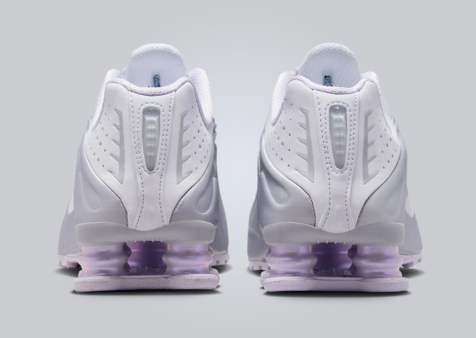 Nike Shox R4 Irrisential (W) Back