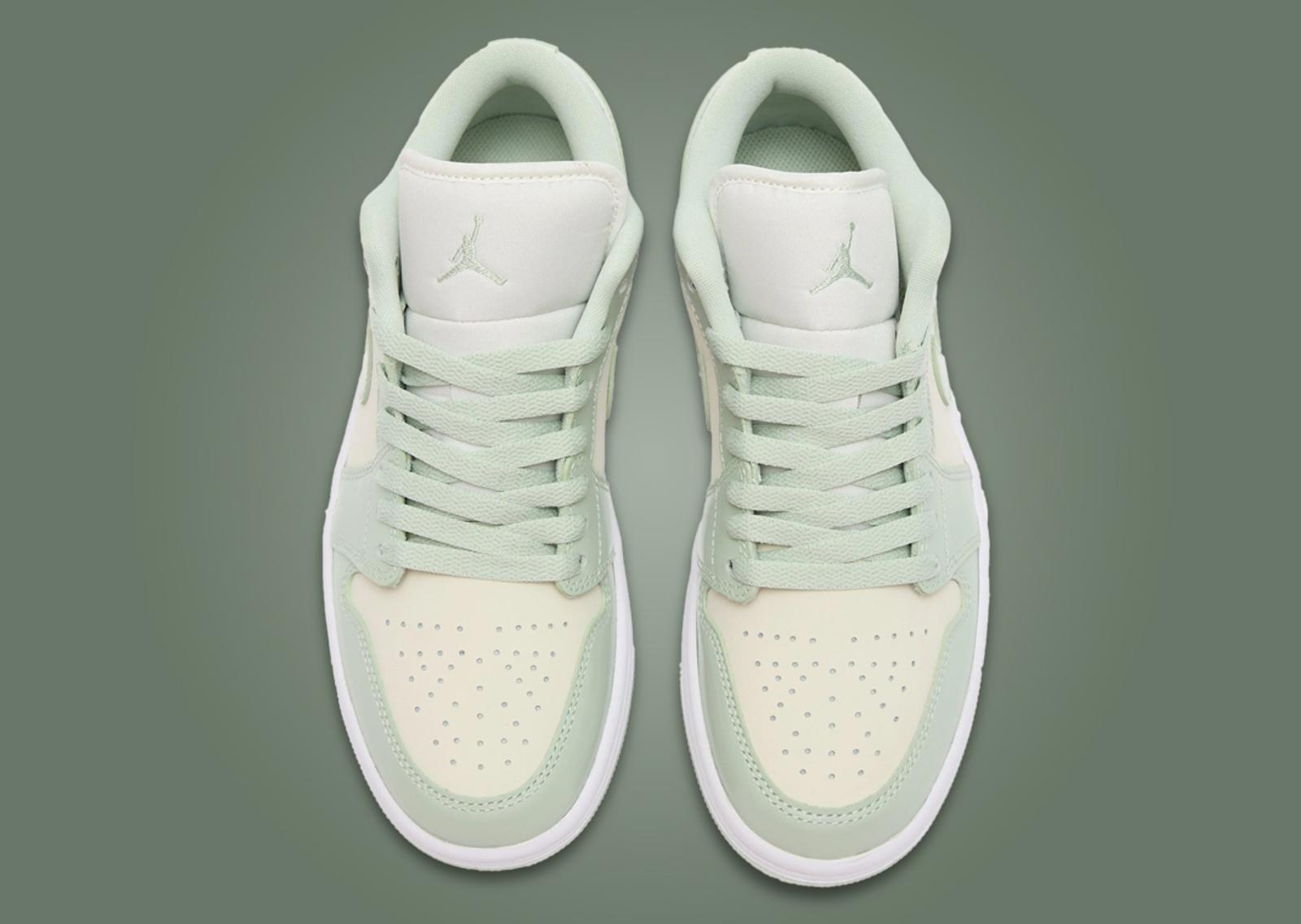 Air Jordan 1 Sail Seafoam (W) Top