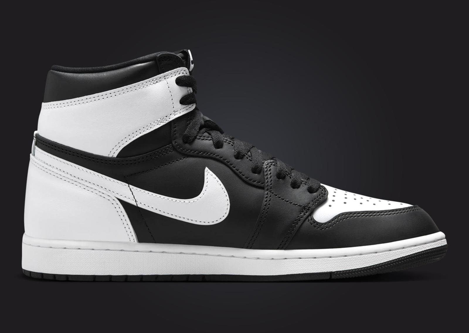 Air Jordan 1 Retro High OG Black White Medial