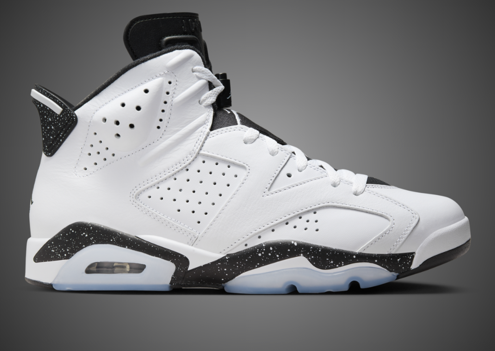 Air Jordan 6 Retro Reverse Oreo Lateral