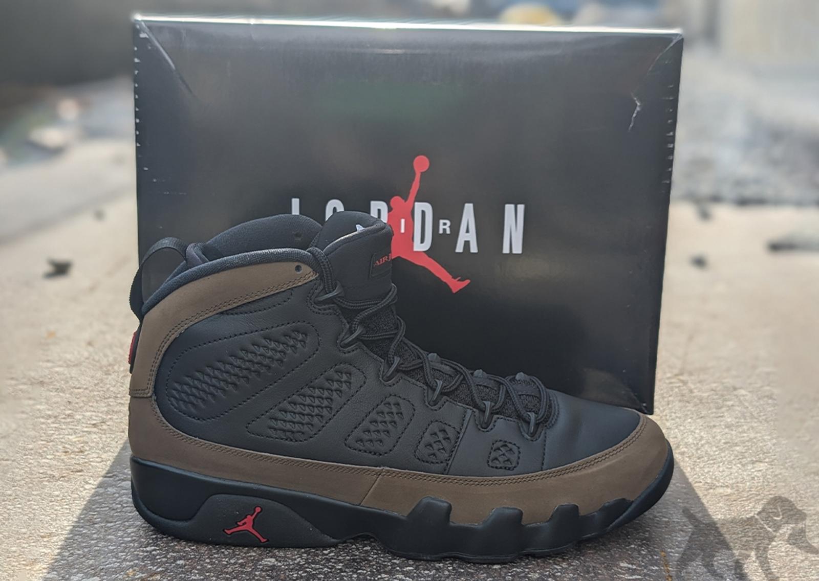 Air Jordan 9 Retro Olive Lateral