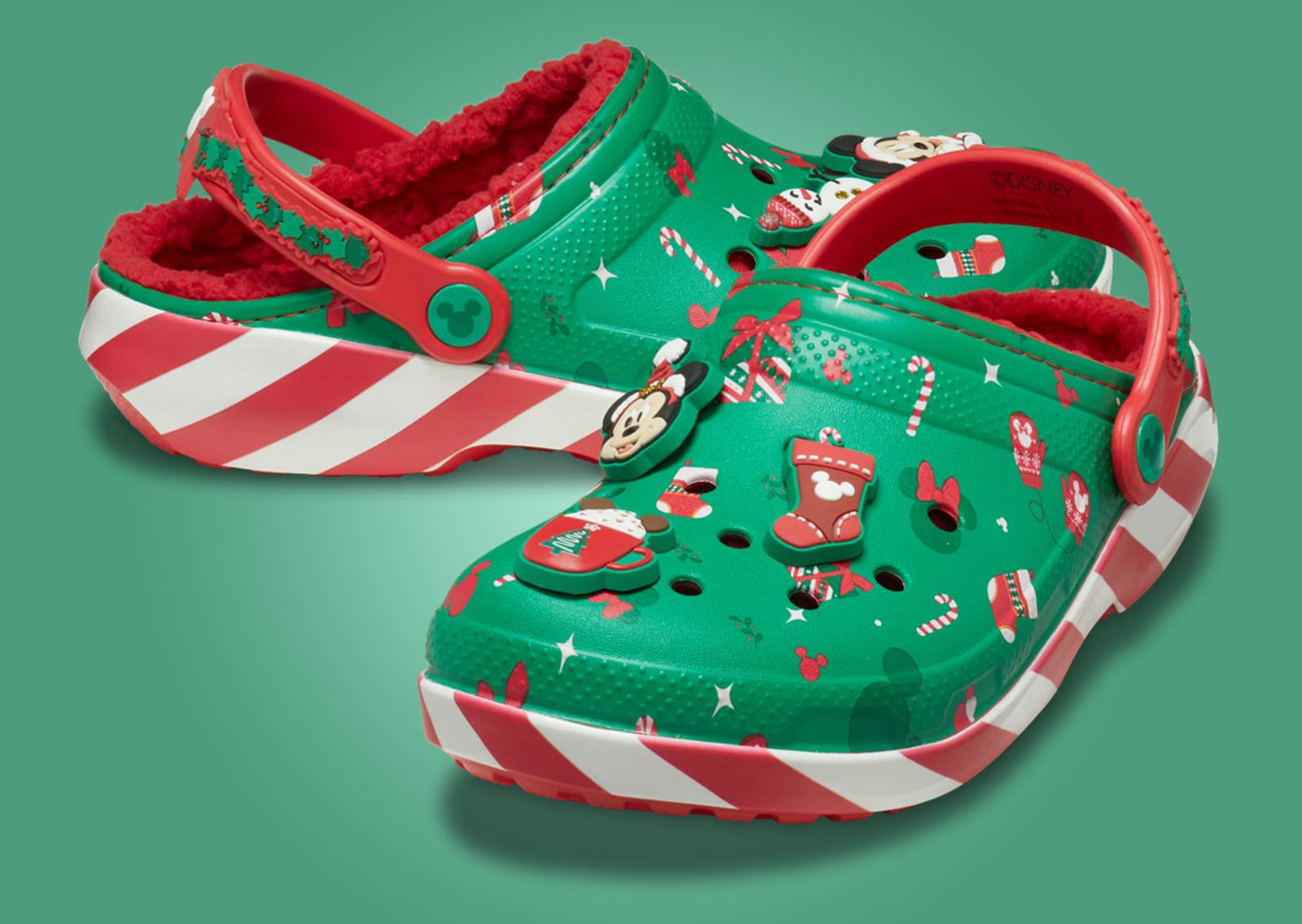 Disney x Crocs Lined Clog Mickey Holiday Angle