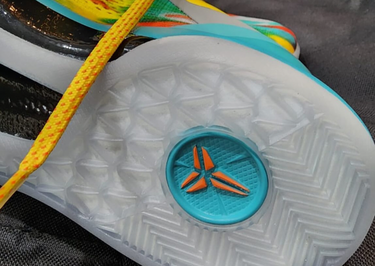 Nike Kobe 8 Protro Venice Beach Outsole Detail