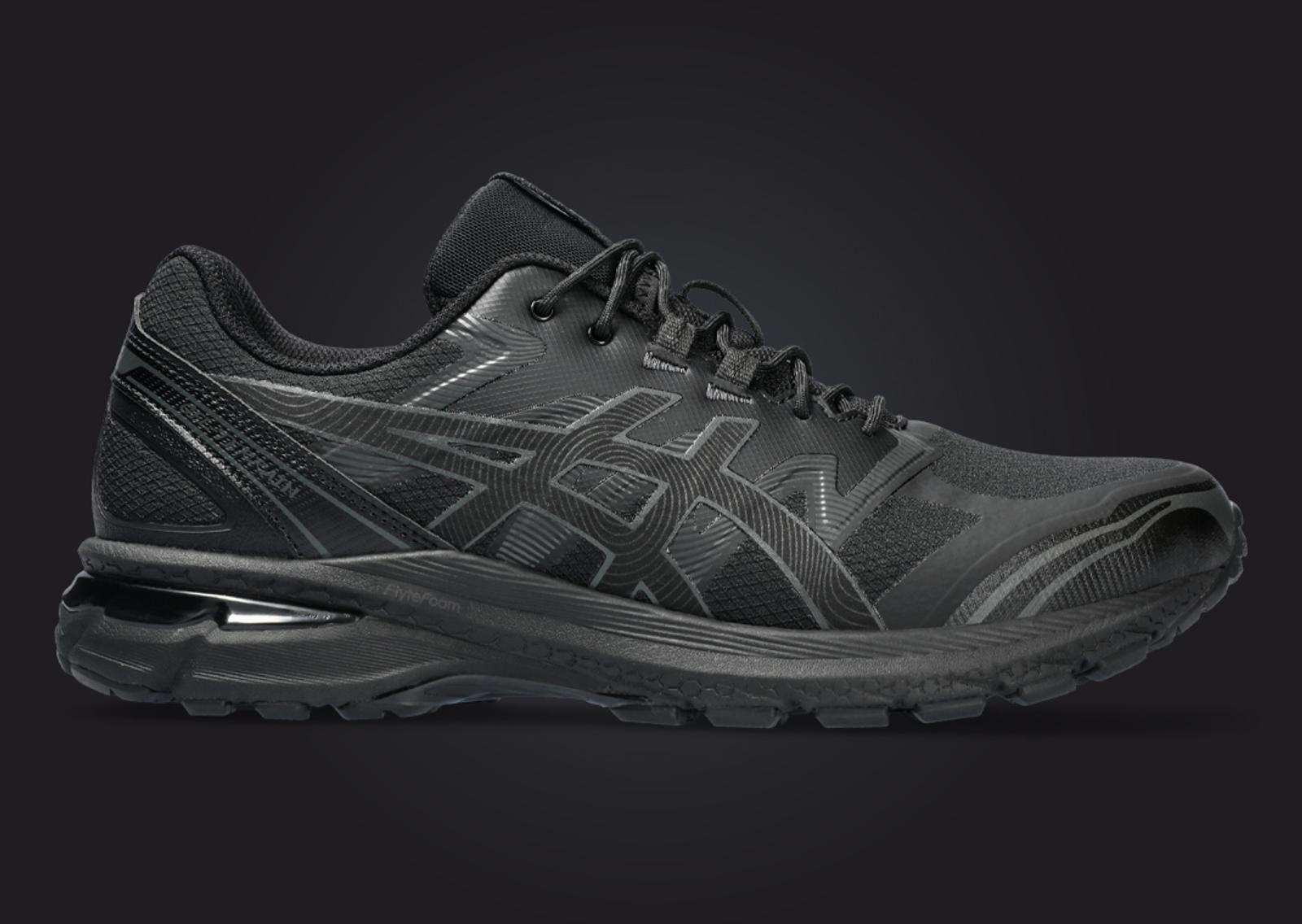 Asics Gel-Terrain Black Lateral