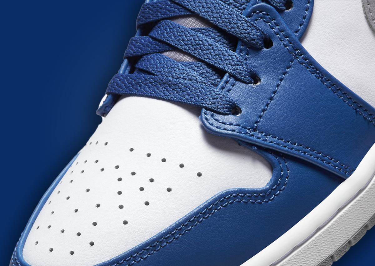 Air Jordan 1 Low 'True Blue Cement