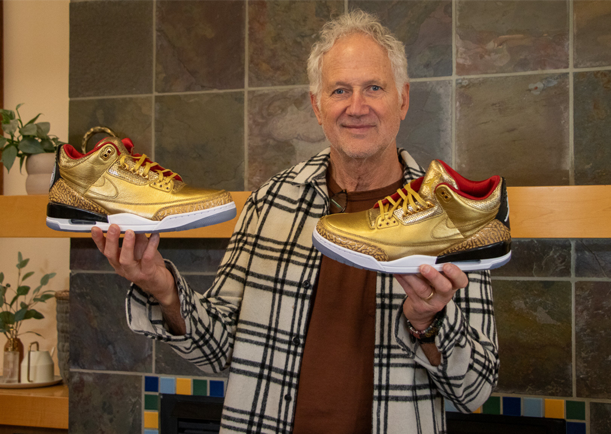Gold top jordan 3