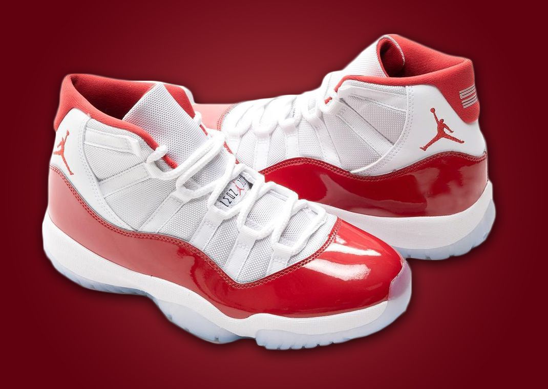その他 ANGEL CHJMPAGNE Holiday Edition RED Air Jordan 11 Cherry Holiday 2022