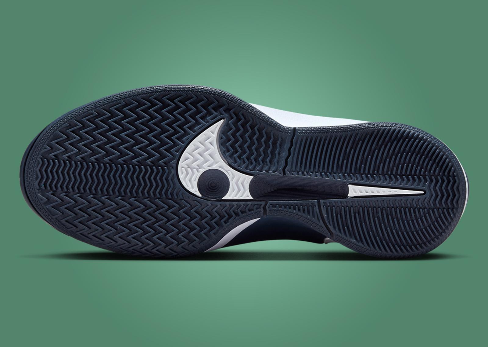 Nike Sabrina 2 TB College Navy outsole