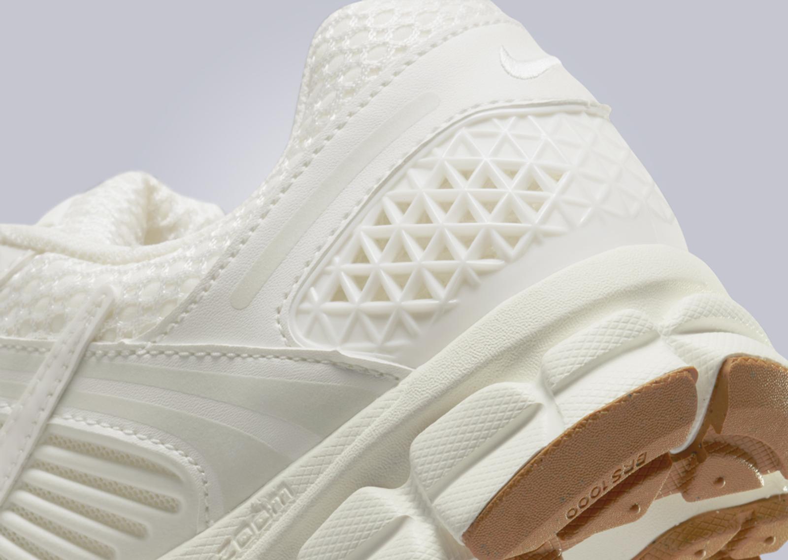 Nike Zoom Vomero 5 Sail Coconut Milk Heel Detail