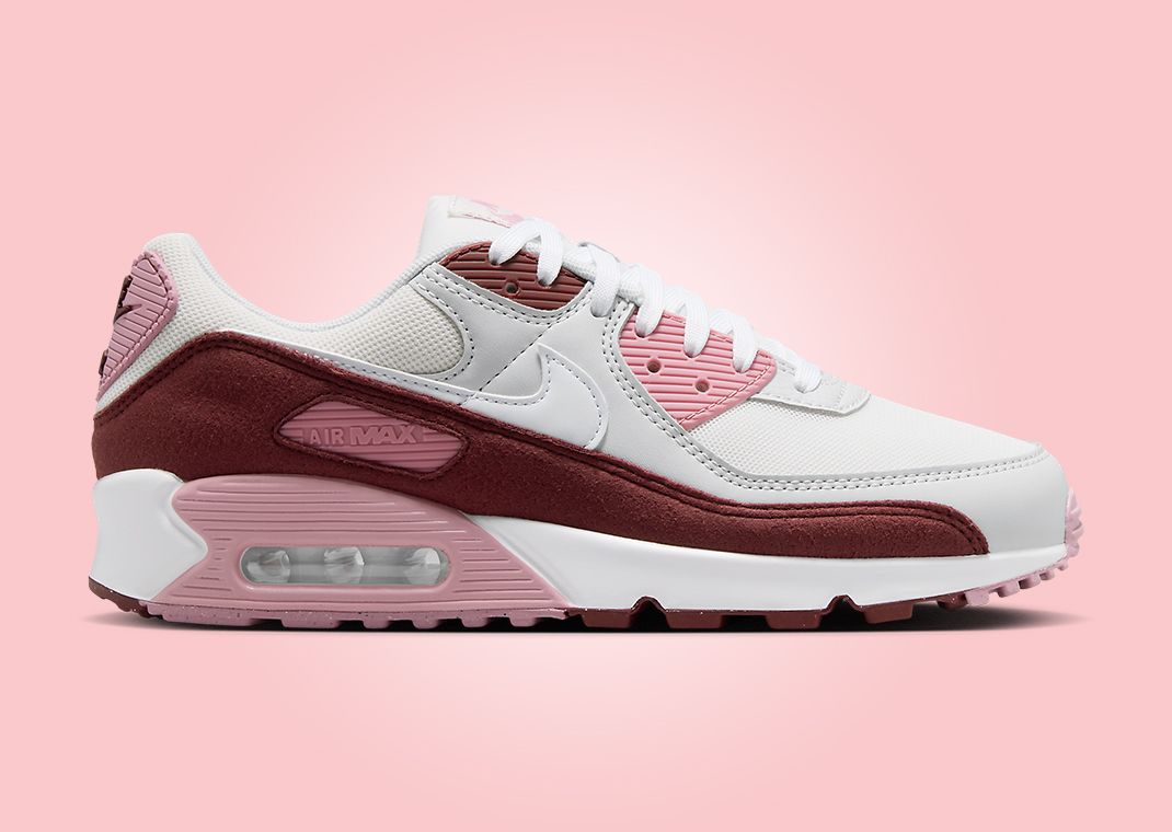 Nike Air Max 90 Valentine’s Day Nike Air Max 90 Valentine's Day Women's Sizes 2007 White Red