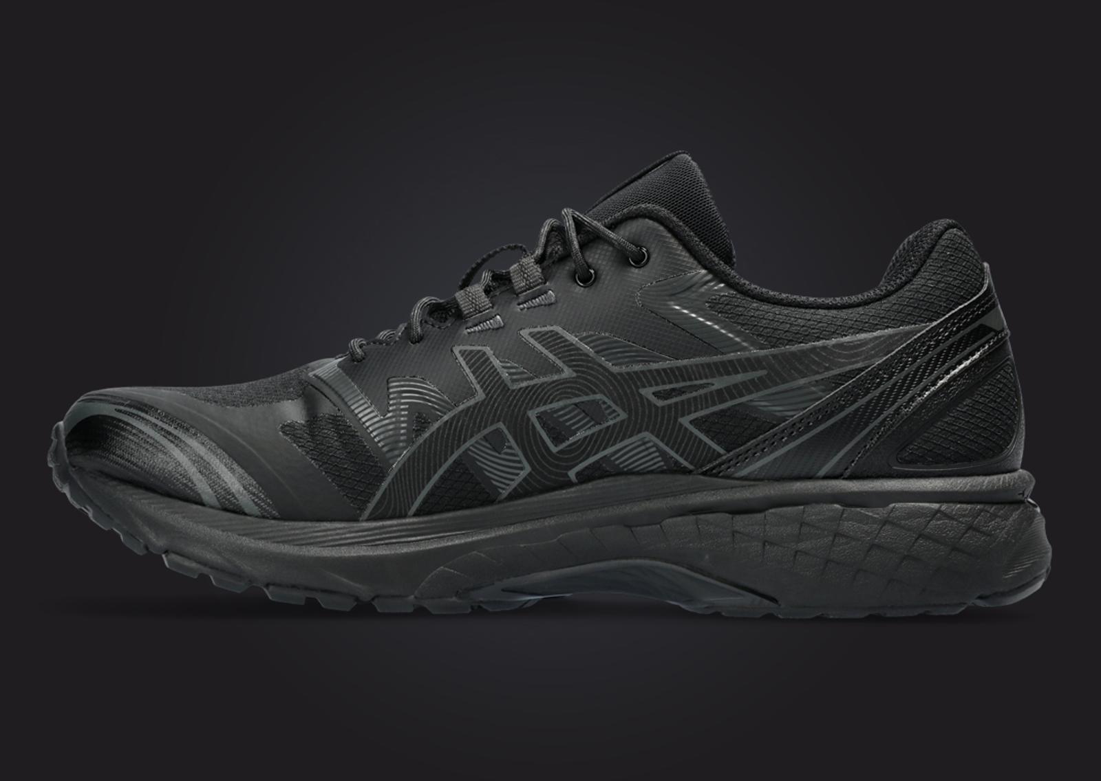 Asics Gel-Terrain Black Medial