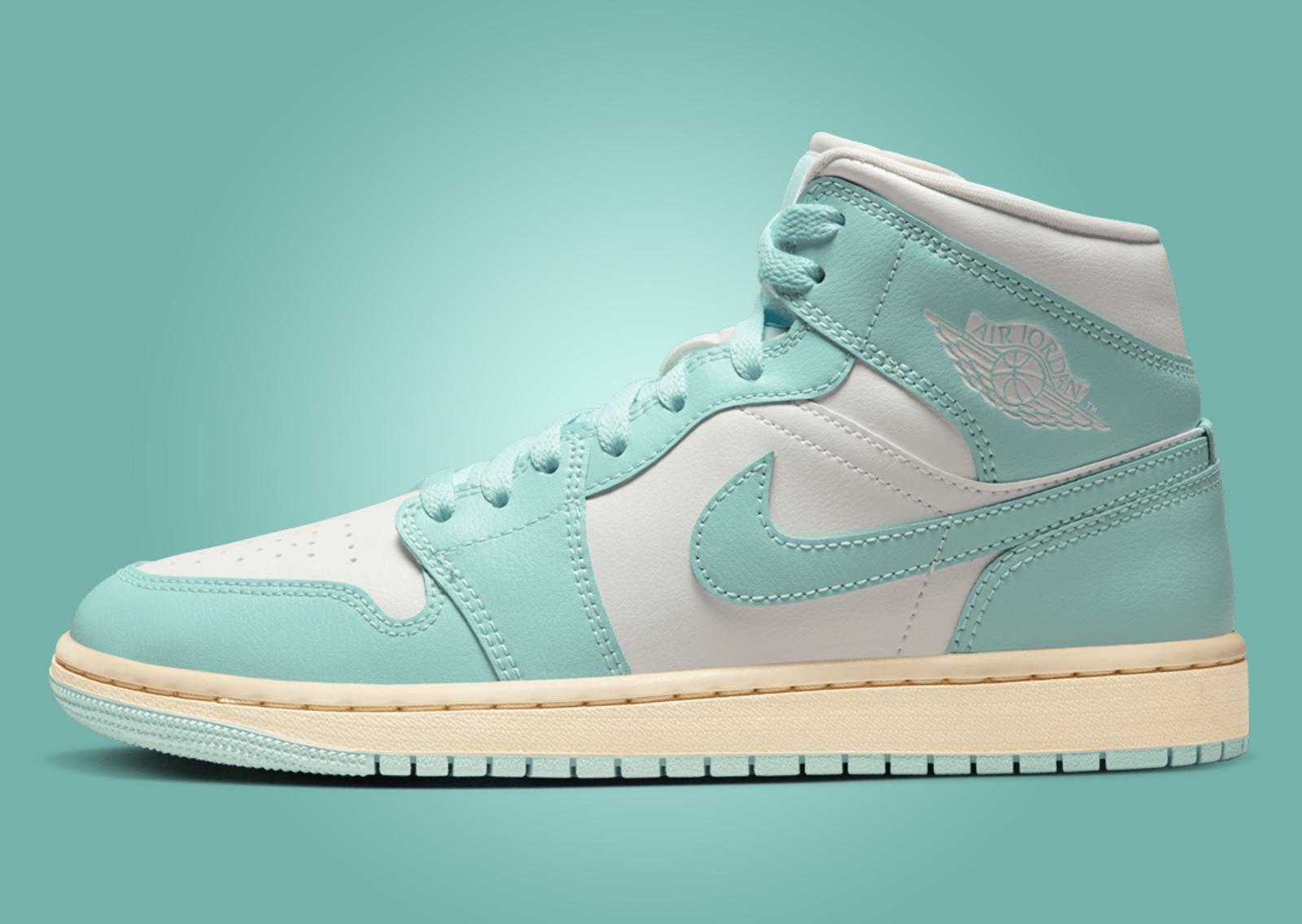 Air Jordan 1 Mid Light Dew (W) Lateral