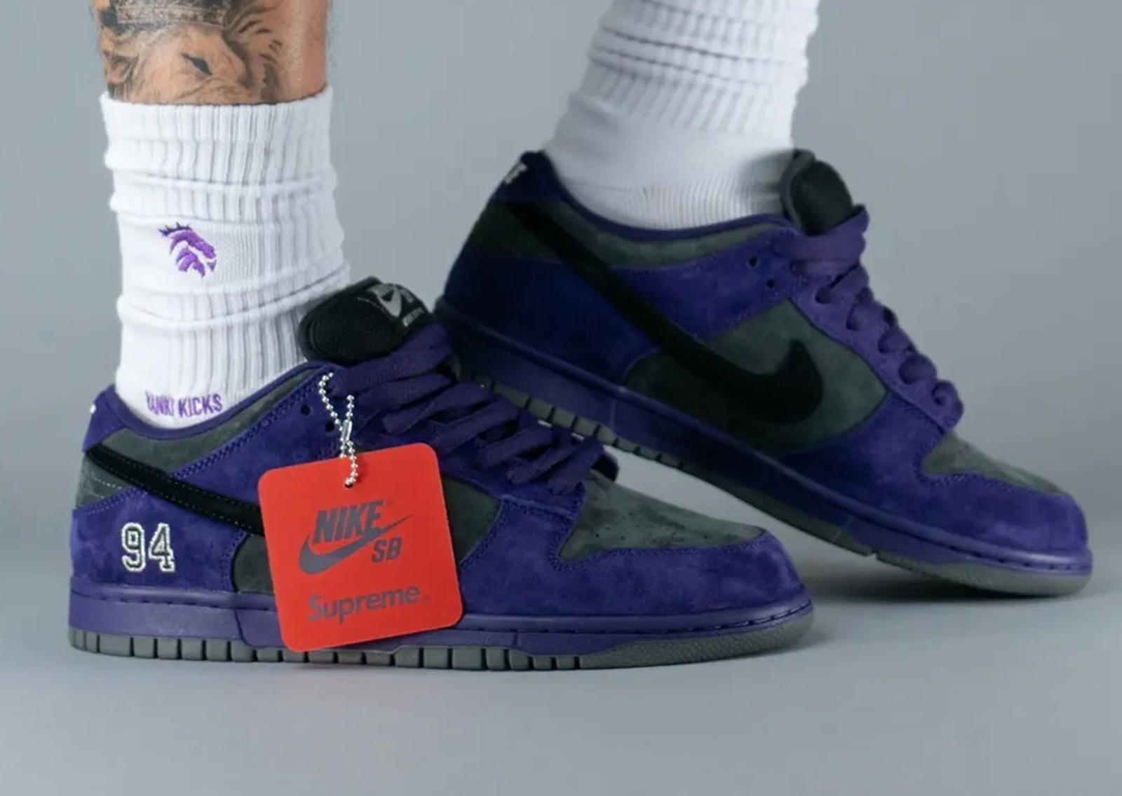 Supreme x Nike SB Dunk Low Ink Lateral