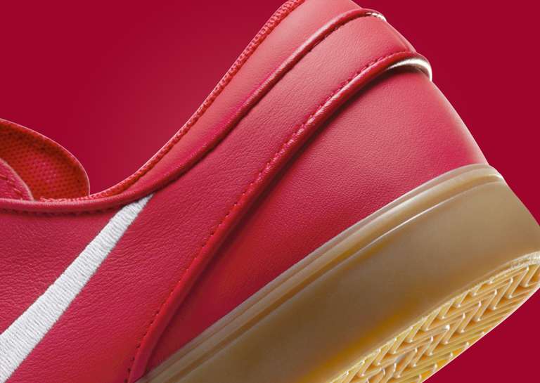 Nike SB Zoom Janoski OG+ University Red Gum Heel Detail