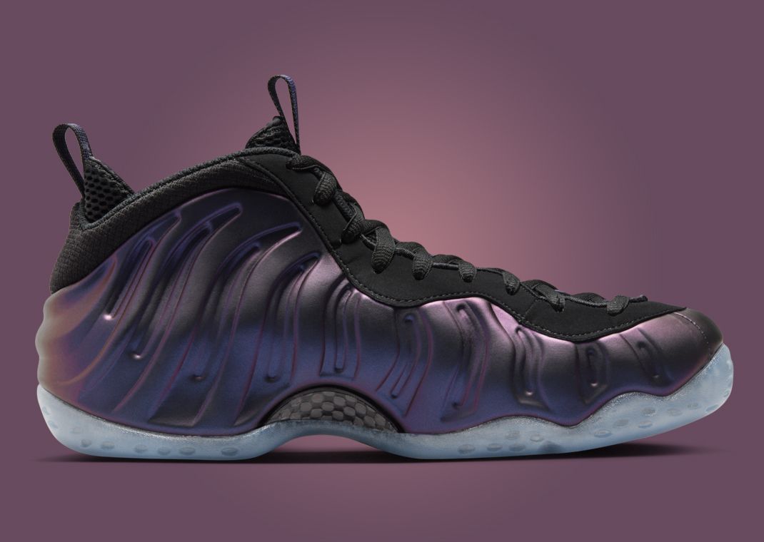 Varsity hot sale purple foamposites