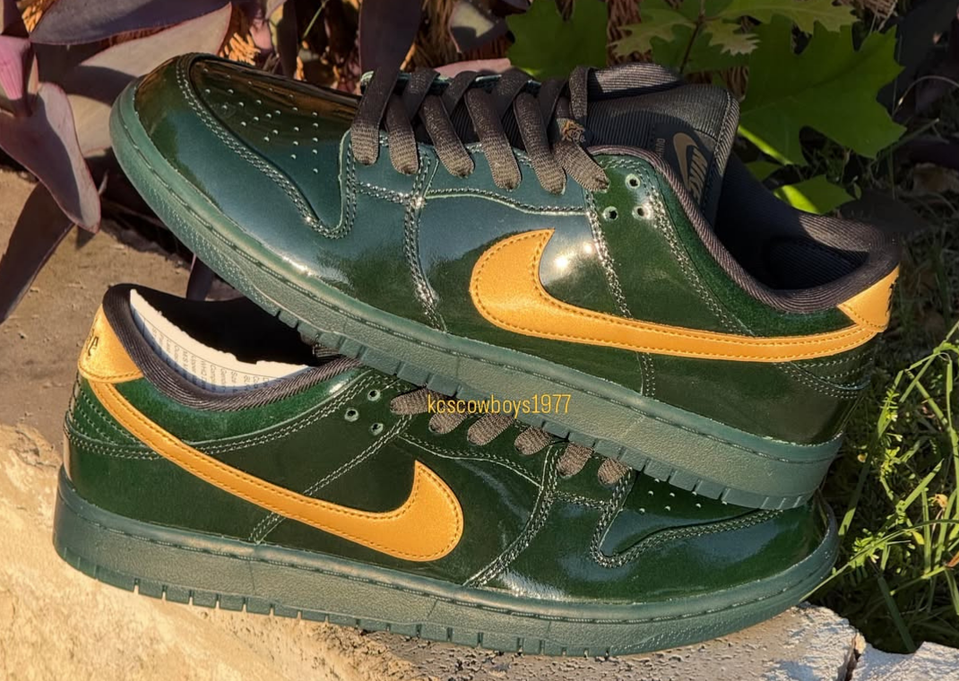 NIKE SB DUNK 他 スケシューまとめ売り This Spruce Green Nike SB Dunk Low is Covered in Patent Leather