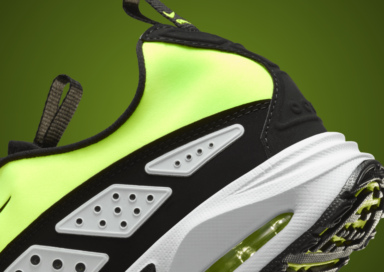 Nike Air Max Sunder Highlighter Green Heel Detail