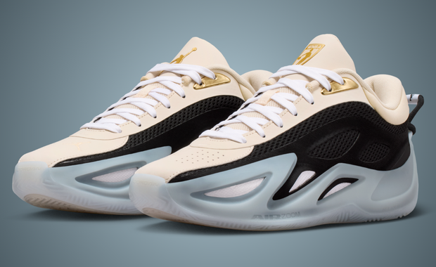 Jordan Heir Series 2 WNBA Gold