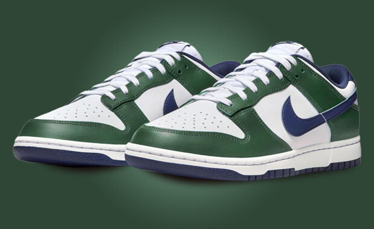 The Nike Dunk Low Fir Midnight Navy Releases Holiday 2023
