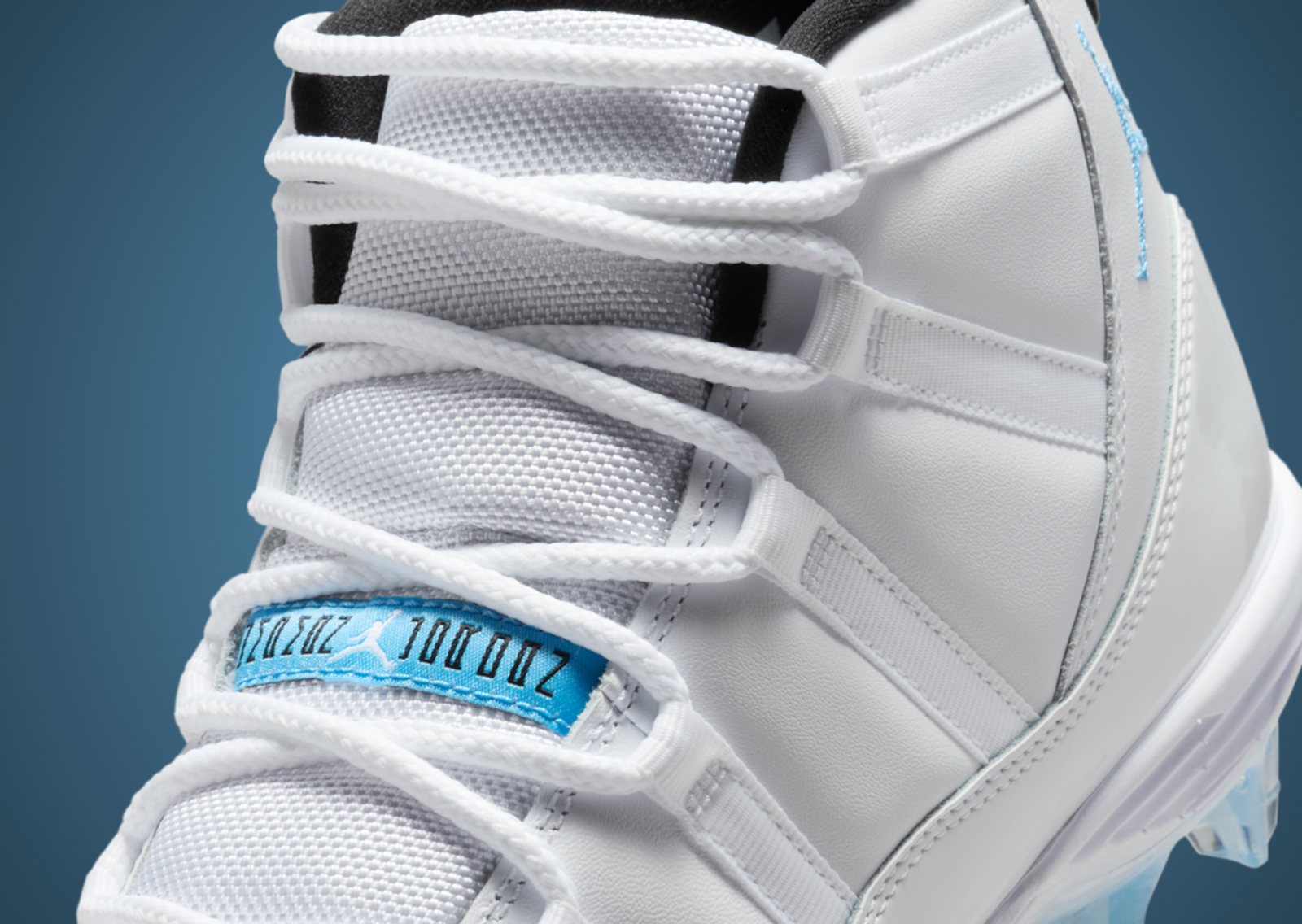 Air Jordan 11 Mid TD Cleat Legend Blue Detail