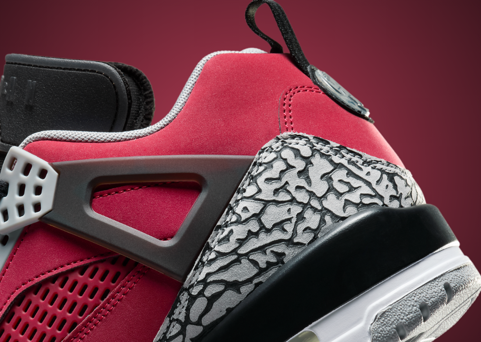 Jordan Spizike Low Toro Heel Detail