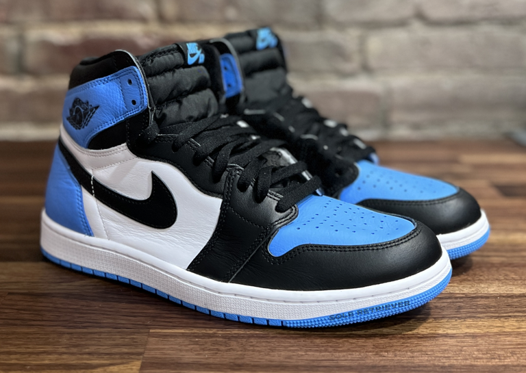 Detailed Look At The Air Jordan 1 High UNC Toe