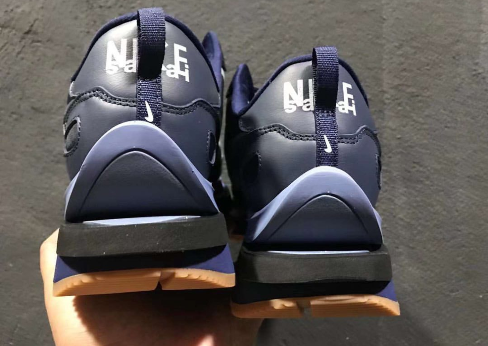 sacai x Nike LD Vaporwaffle Midnight Navy Heel