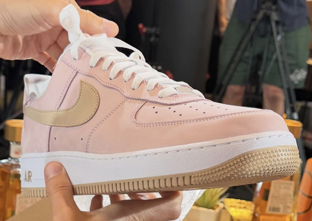 Ronnie Fieg Shows Off a Kith x Nike Reverse Linen Air Force 1 on
