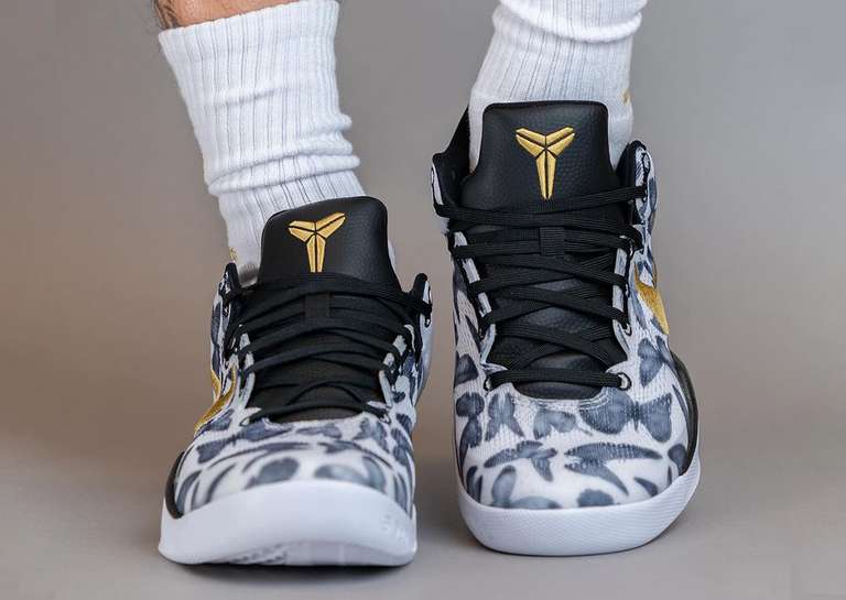 Nike Kobe 8 Protro Mambacita Front
