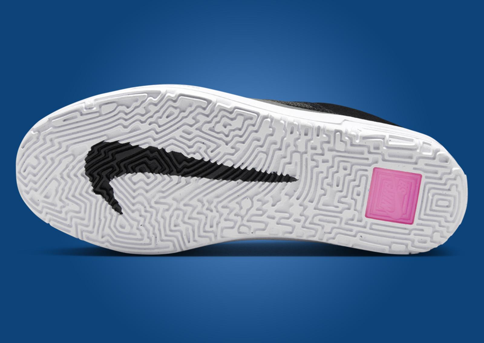 Nike SB Day One Black White (GS) Outsole