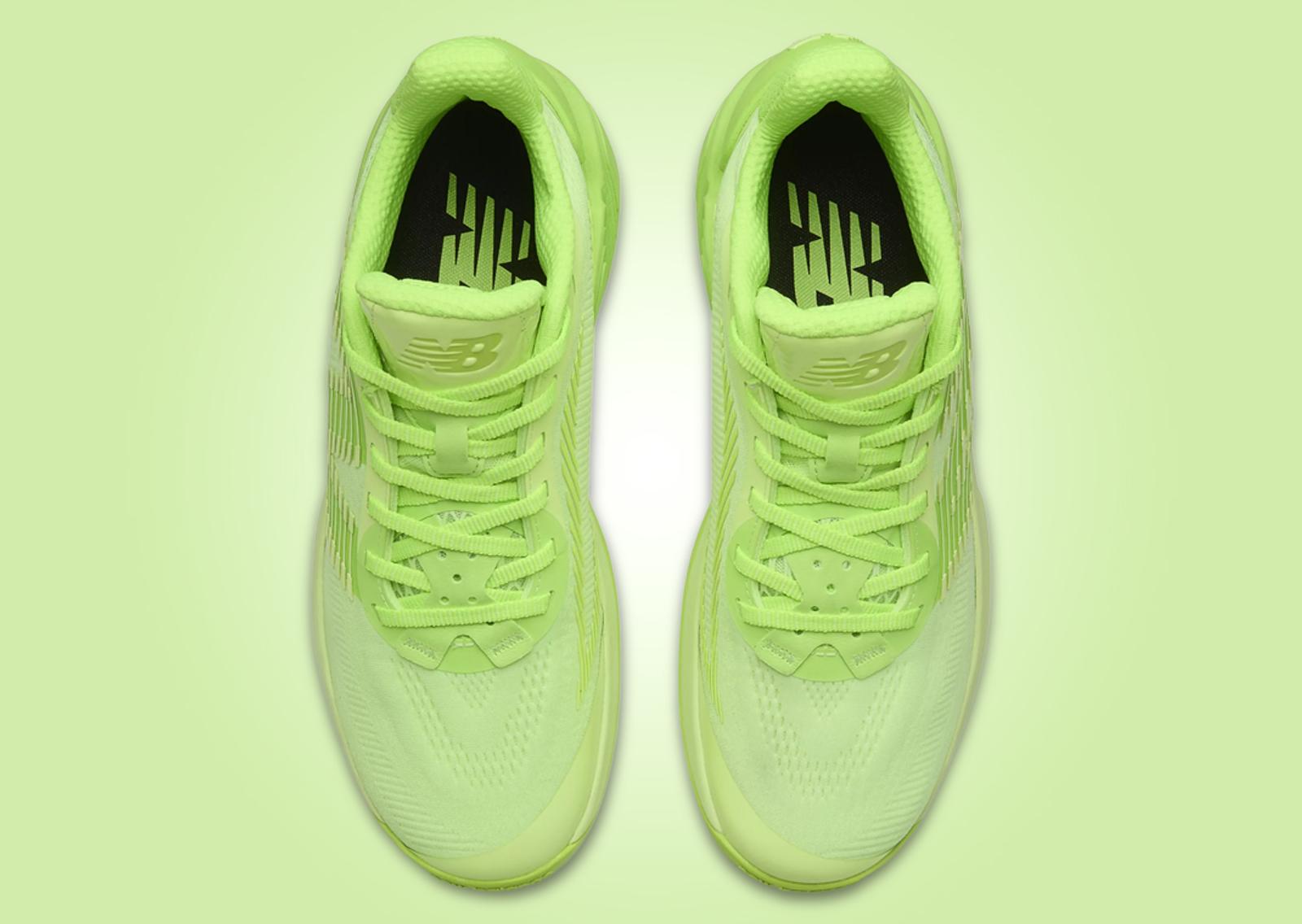 New Balance TWO WXY v5 Highlighter Green Top